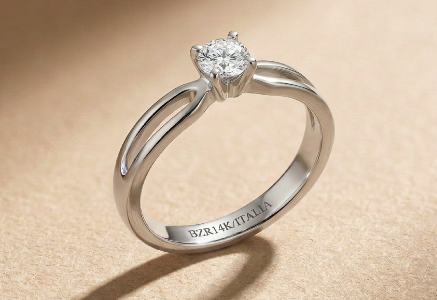 Solitario de Oro Blanco 14 K de 10 Pts de Diamante BIZZARRO
