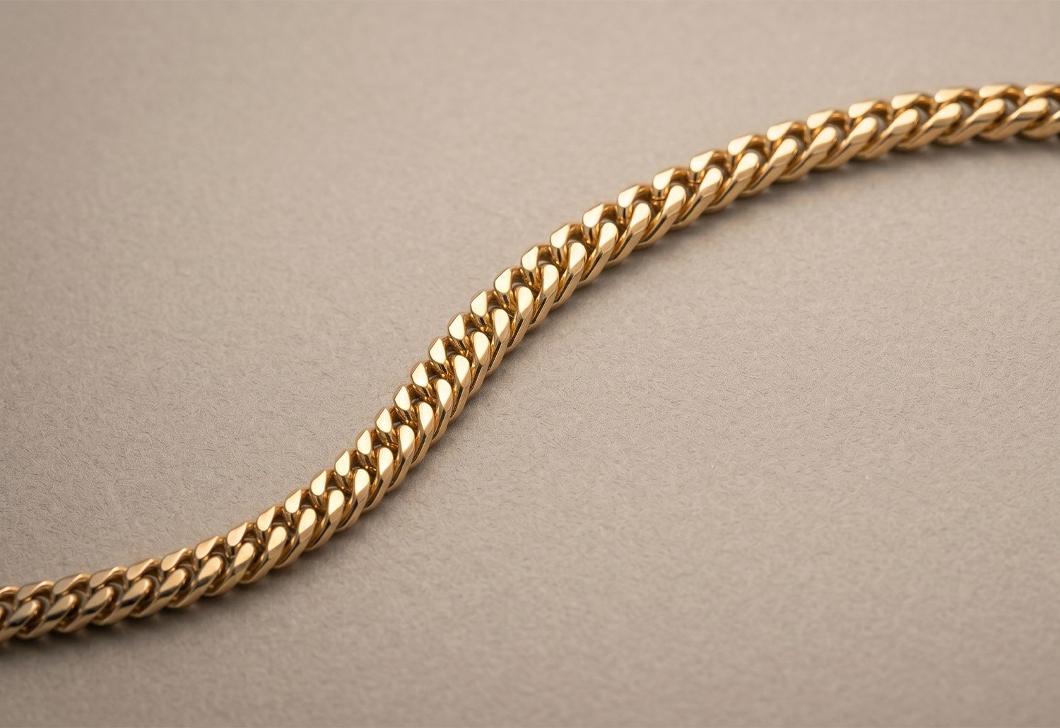 papa de oro cadena almendra de oro amarillo 14K