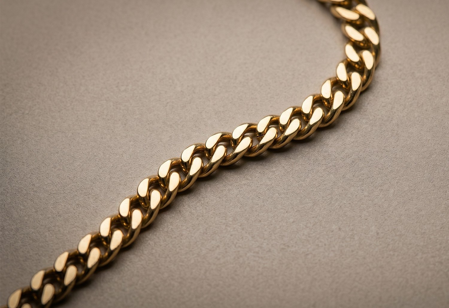 papa de oro cadena de oro amarillo 14K para papa