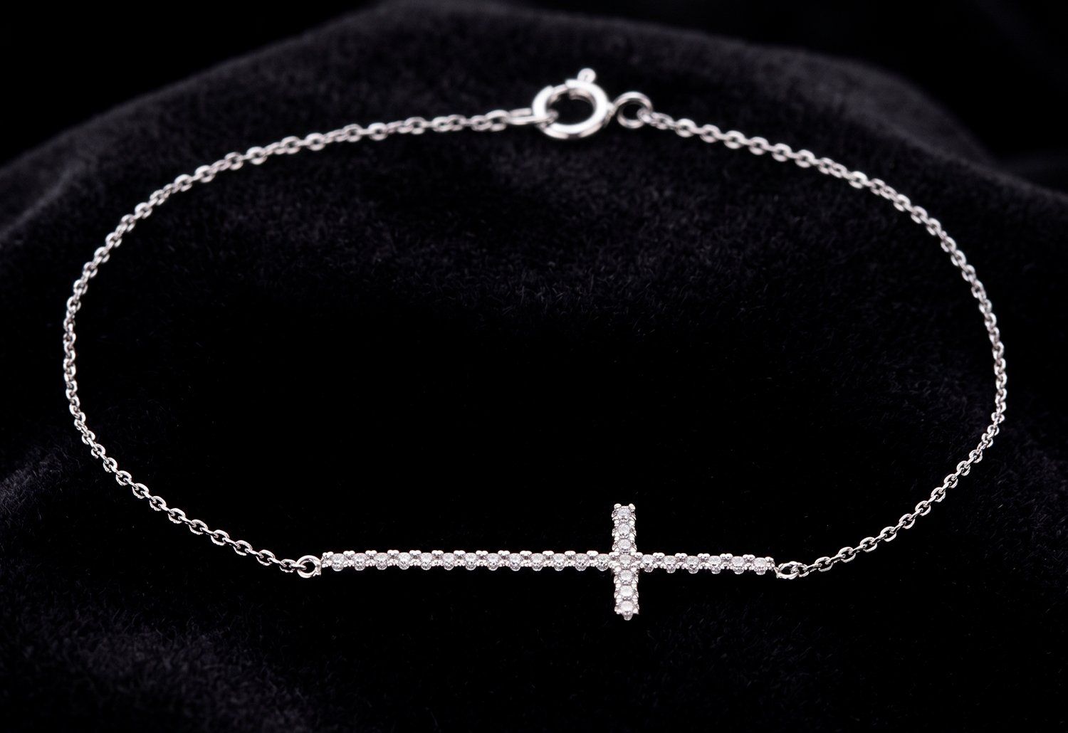 pulsera de cruz con diamantes joyeria regalo bizzarro